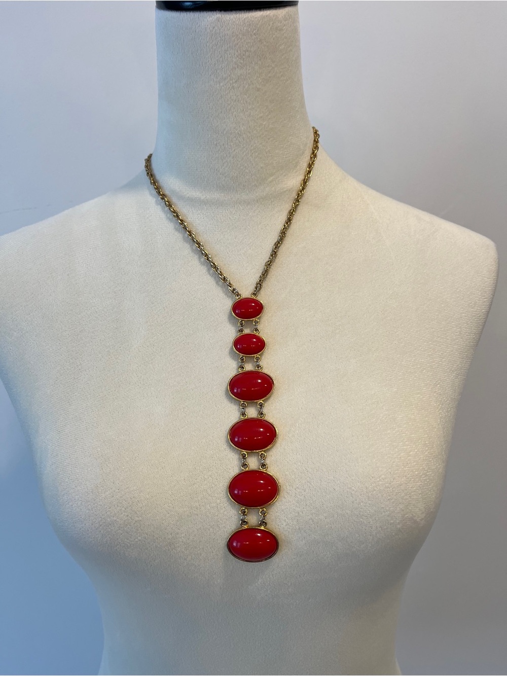 Red Oval Stone Dangle Gold Tone Chain